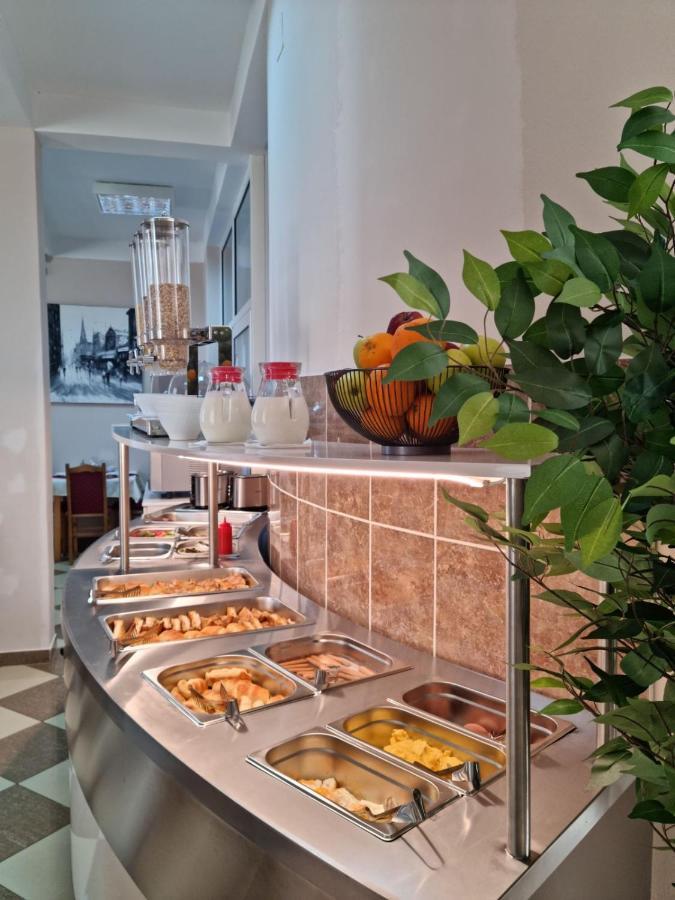Hotel Dana Чань Екстер'єр фото