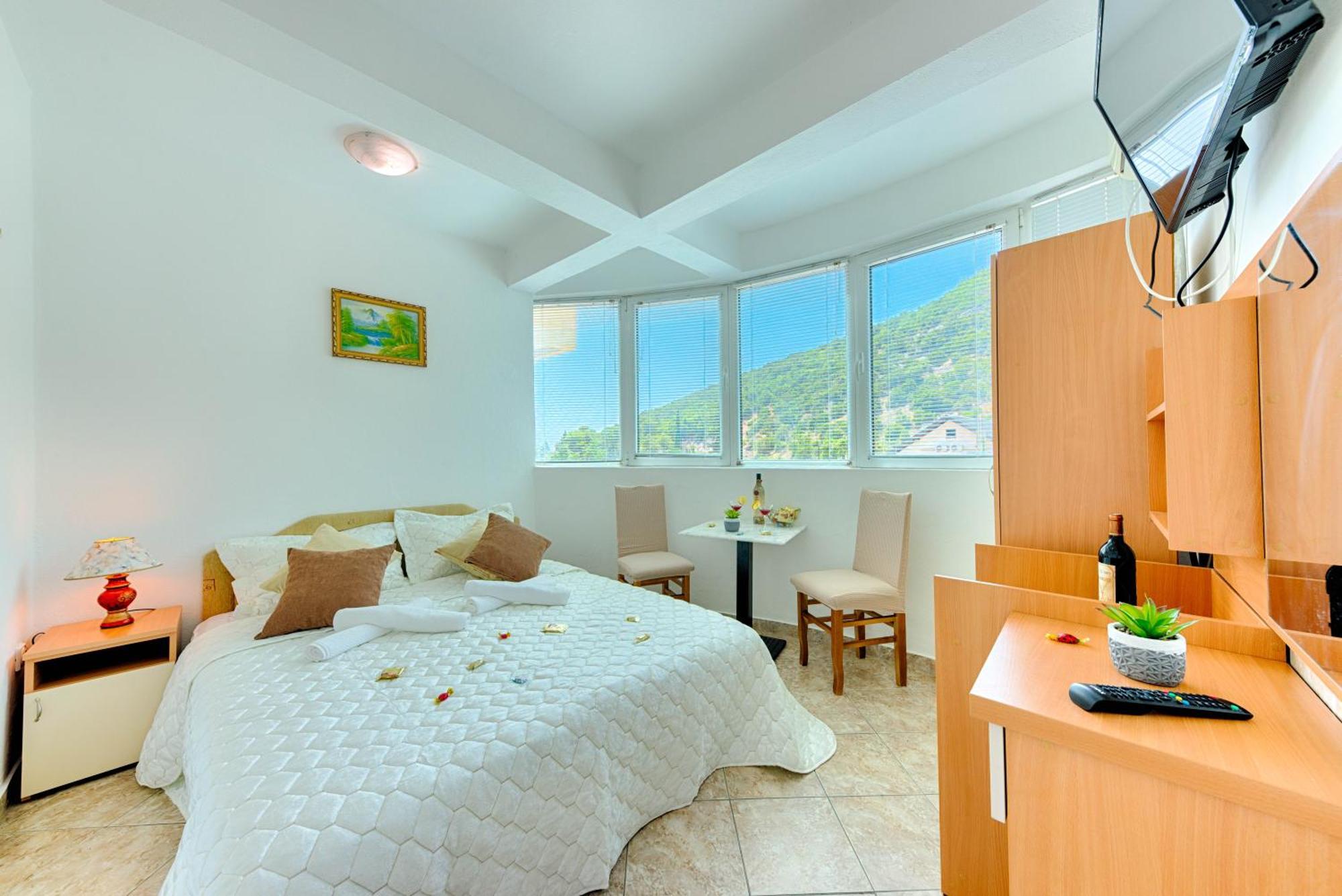 Hotel Dana Чань Екстер'єр фото