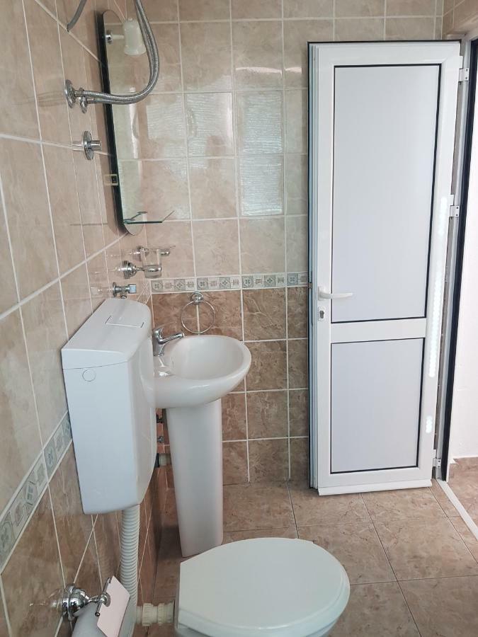 Hotel Dana Чань Екстер'єр фото